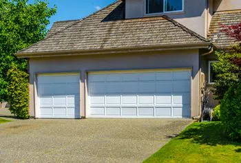 Golden Garage Door Service Fair Haven, MI 810-294-4579 - custom-cont-gdr-18m